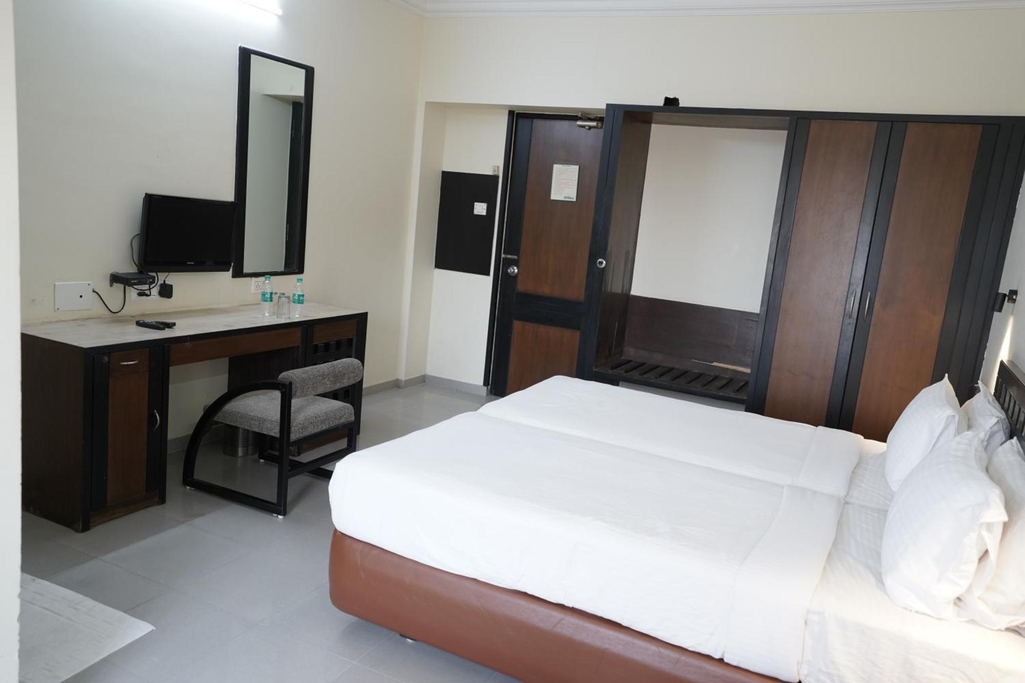 Hotel Metropolis Hubli Exterior foto