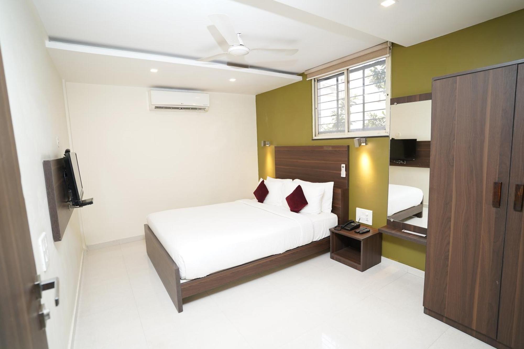 Hotel Metropolis Hubli Exterior foto